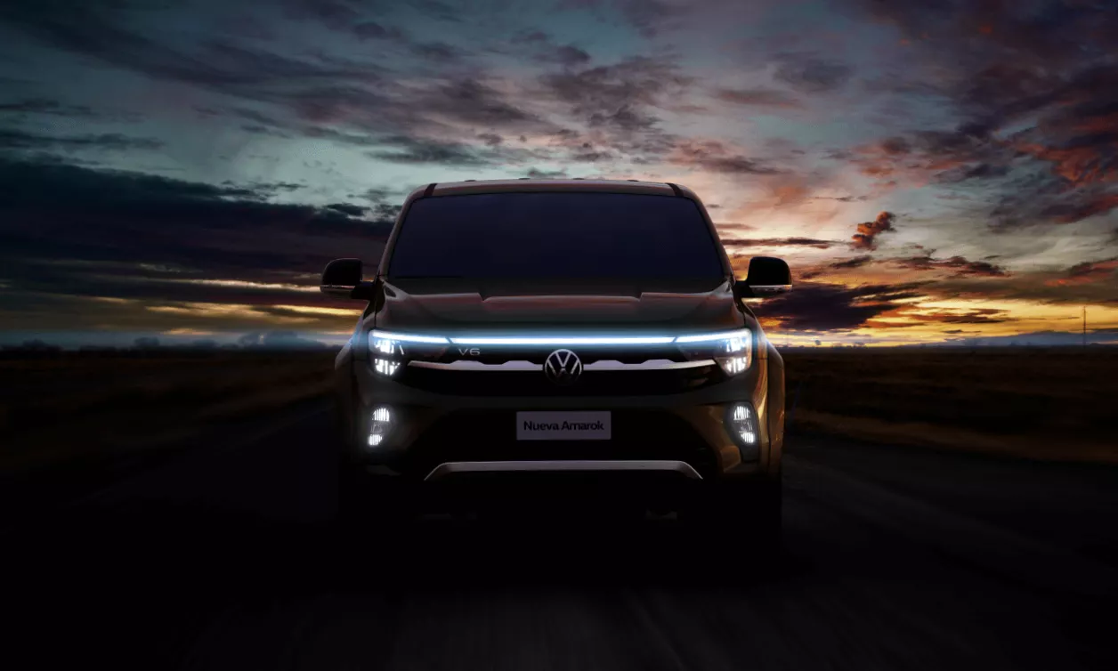Nueva grilla frontal iluminada y faros con tecnología VW LED